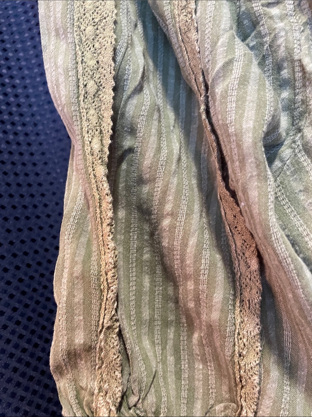 Striped Sage Smocked-Hem Peasant Crop Top - Picture 6 of 11